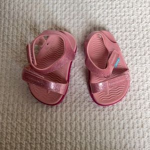 Native pink glitter sandals